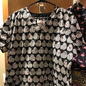 Women’s scrub top